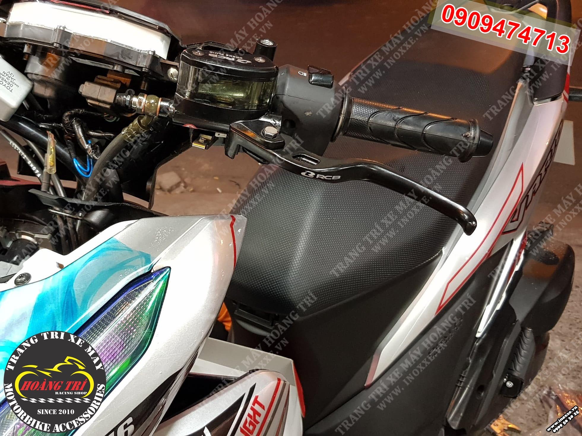 Tay thắng bình dầu Racing Boy lắp đặt Vario - Click Thái 2018
